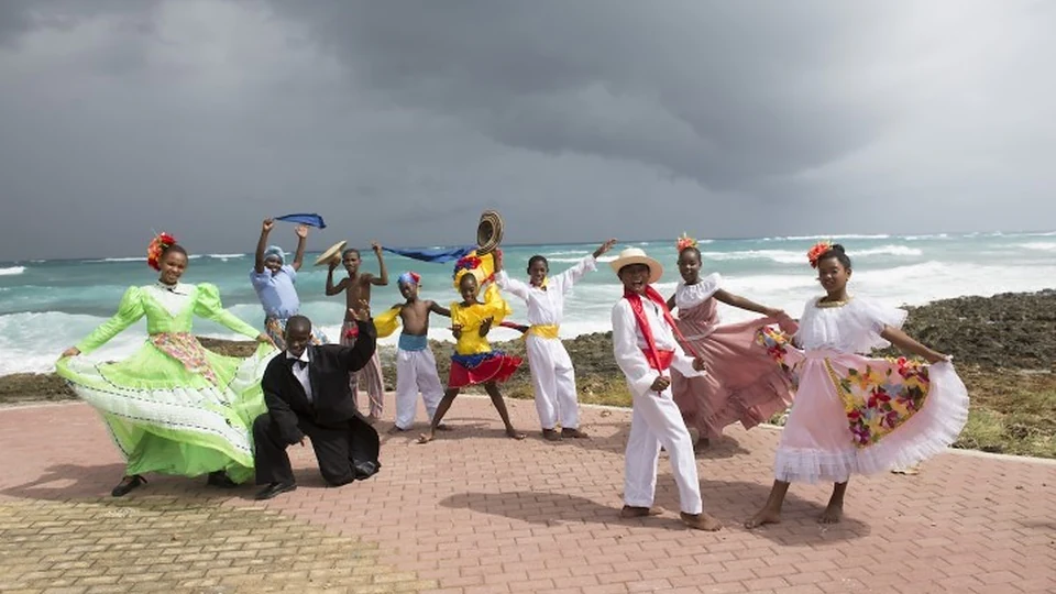 Presentación de cultura y tradiciones locales en San Andrés